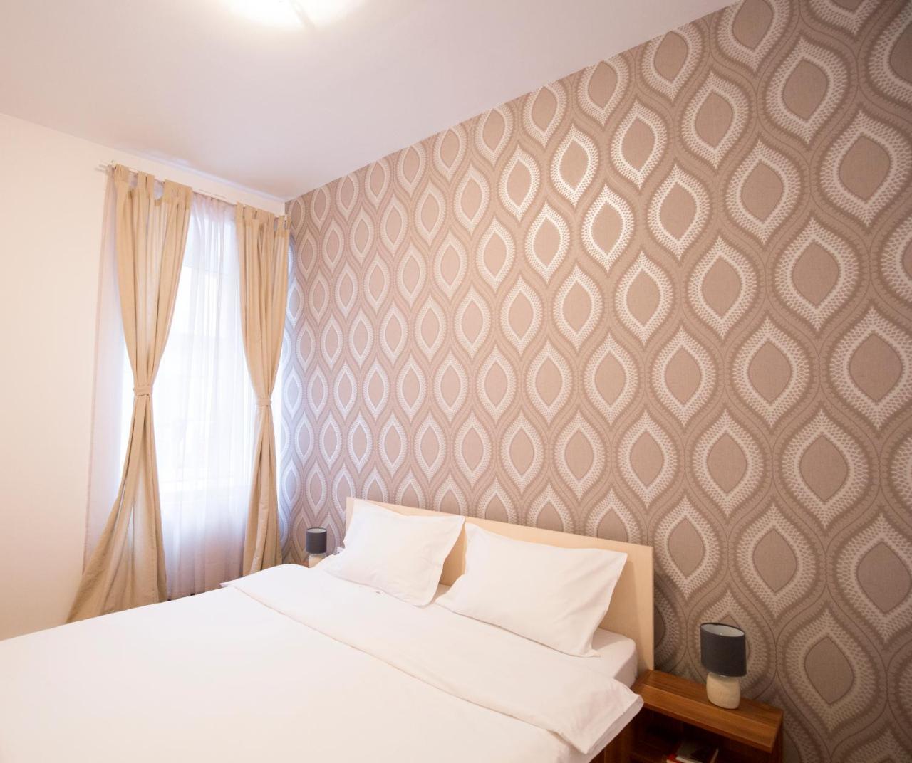 Sunny Old Town Apartment براشوف المظهر الخارجي الصورة